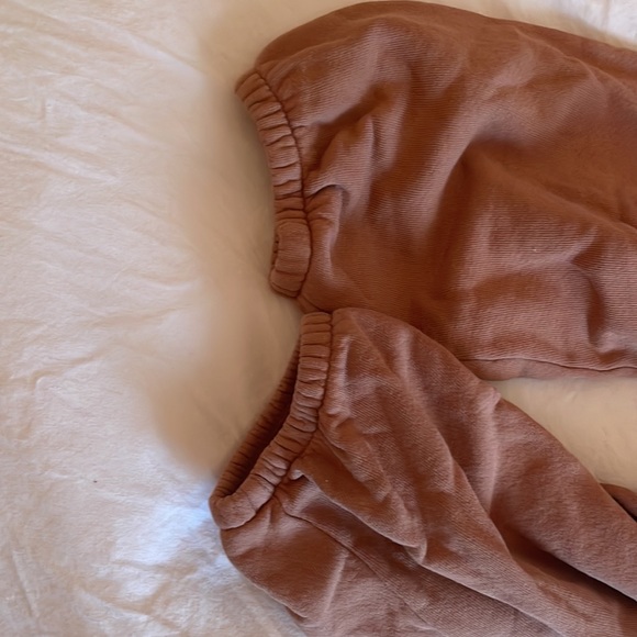 Joah Brown Oversized Jogger in Terra Cotta XS/S. - Picture 5 of 6